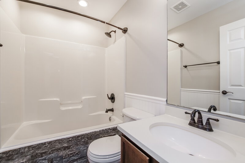 2,020/Mo, 5243 Little Sandy Dr Raleigh, NC 27616 Bathroom View