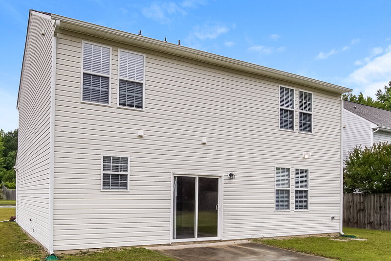 2,090/Mo, 209 Ber Creek Dr Fuquay Varina, NC 27526 Rear View