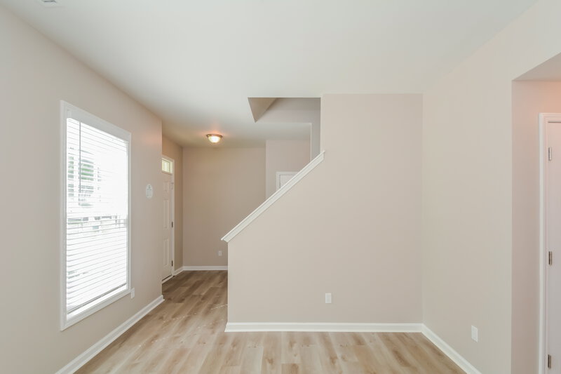 2,175/Mo, 4005 Iverson St Raleigh, NC 27604 Dining Room View