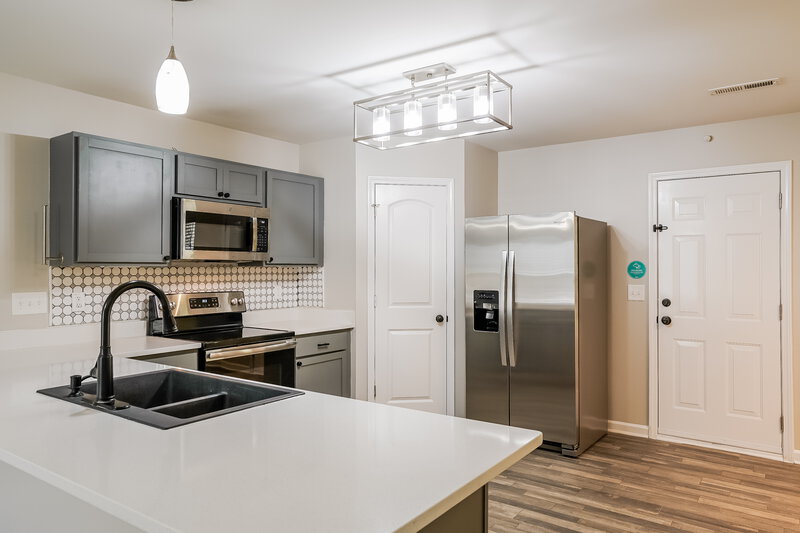 1,990/Mo, 188 Fawnbrook Dr Four Oaks, NC 27524 Kitchen View