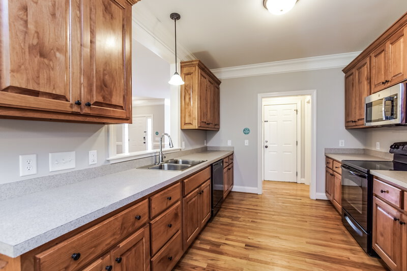 2,400/Mo, 289 Celestial Drive Garner, NC 27529 Kitchen View 2