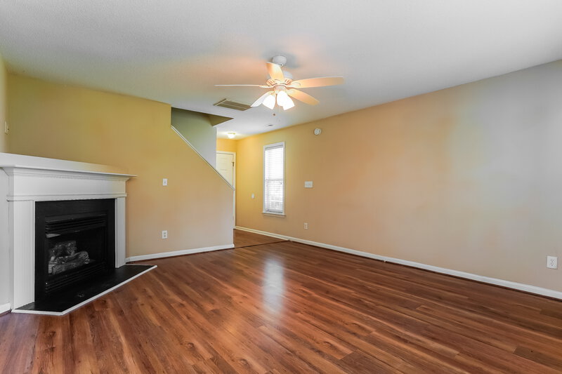 1,725/Mo, 2232 Castle Pines Dr Raleigh, NC 27604 Living Room View 2