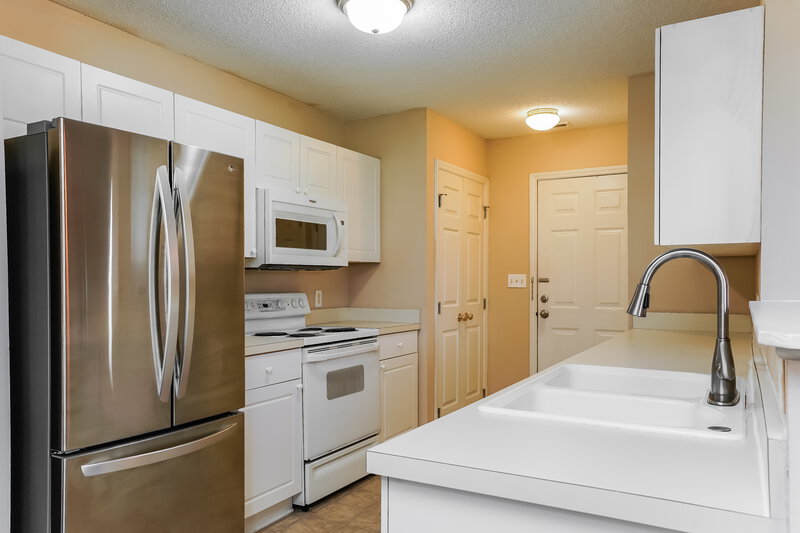 1,725/Mo, 2232 Castle Pines Dr Raleigh, NC 27604 Kitchen View