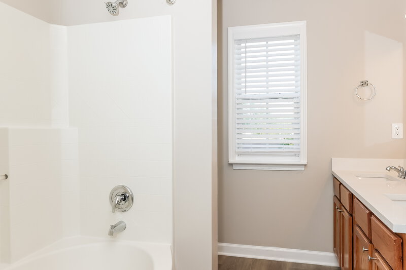 1,945/Mo, 5309 Suntan Lake Dr Raleigh, NC 27610 Main Bathroom View 2