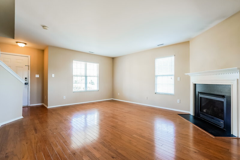 1,750/Mo, 1013 Lockberry Ct Clayton, NC 27520 Living Room View