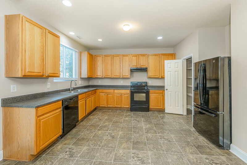 1,880/Mo, 172 Cinder Cross Way Garner, NC 27529 Kitchen View