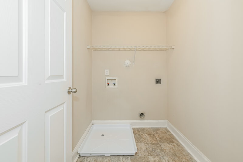 1,880/Mo, 172 Cinder Cross Way Garner, NC 27529 Laundry Room View