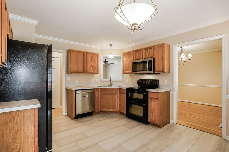2,065/Mo, 809 E Ivy Valley Dr Fuquay Varina, NC 27526 Kitchen View