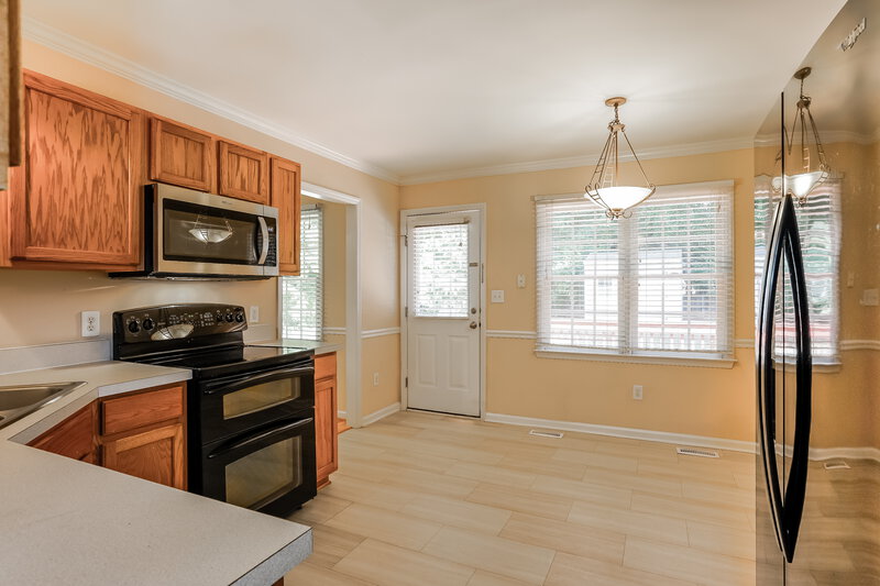 2,065/Mo, 809 E Ivy Valley Dr Fuquay Varina, NC 27526 Kitchen View 2