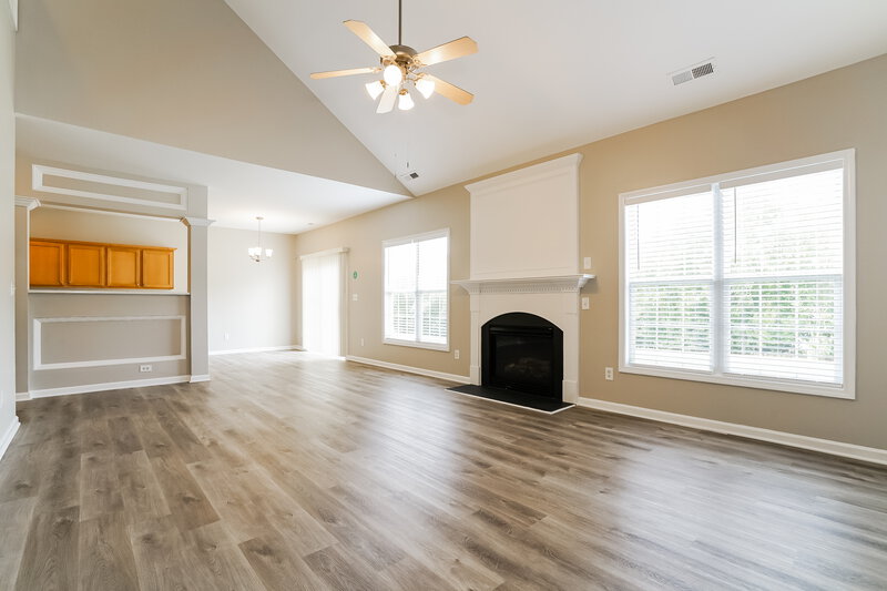 2,020/Mo, 8115 Willowglen Dr Raleigh, NC 27616 Living Room View