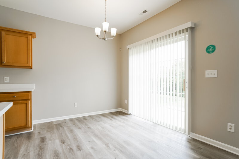 2,020/Mo, 8115 Willowglen Dr Raleigh, NC 27616 Breakfast Nook View