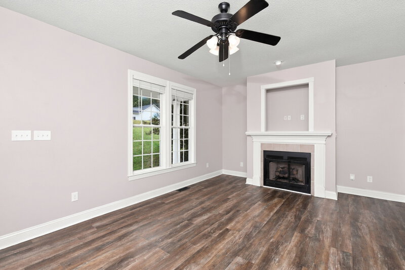 1,595/Mo, 662 Landing View Dr Wendell, NC 27591 Living Room View