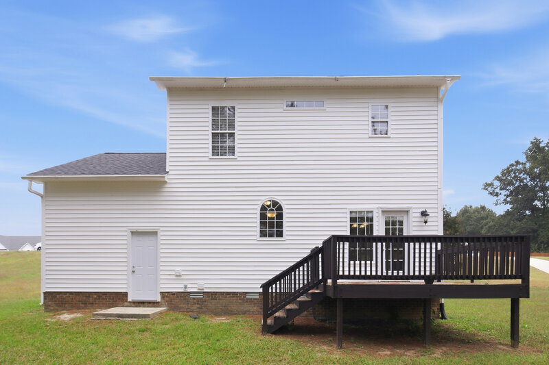 1,595/Mo, 662 Landing View Dr Wendell, NC 27591 Rear View