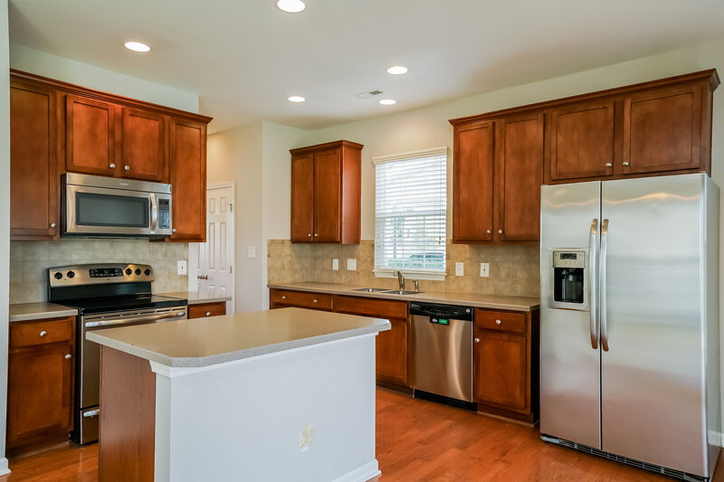 2,035/Mo, 517 Ashgreen Ct Rolesville, NC 27571 Kitchen View