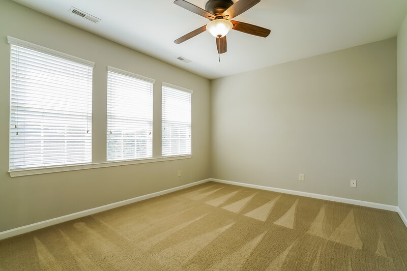 2,035/Mo, 517 Ashgreen Ct Rolesville, NC 27571 Main Bedroom View 2