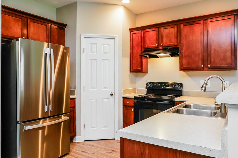 1,920/Mo, 2545 Spring Oaks Way Raleigh, NC 27614 Kitchen View