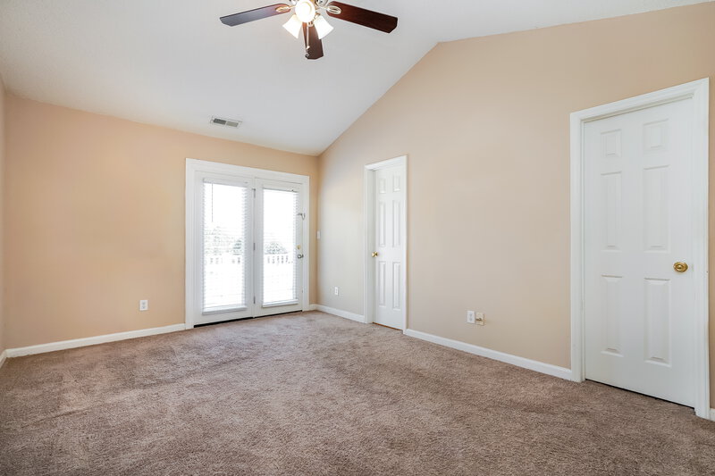 1,595/Mo, 2000 Persimmon Ridge Dr Raleigh, NC 27604 Main Bedroom View