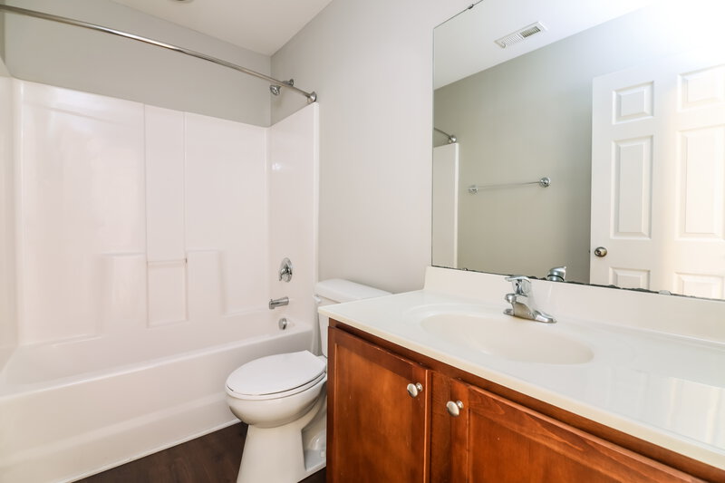 1,770/Mo, 2563 Spring Oaks Way Raleigh, NC 27614 Bathroom View