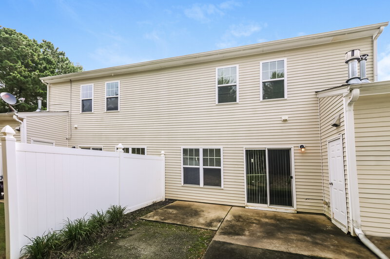 1,770/Mo, 2563 Spring Oaks Way Raleigh, NC 27614 Rear View