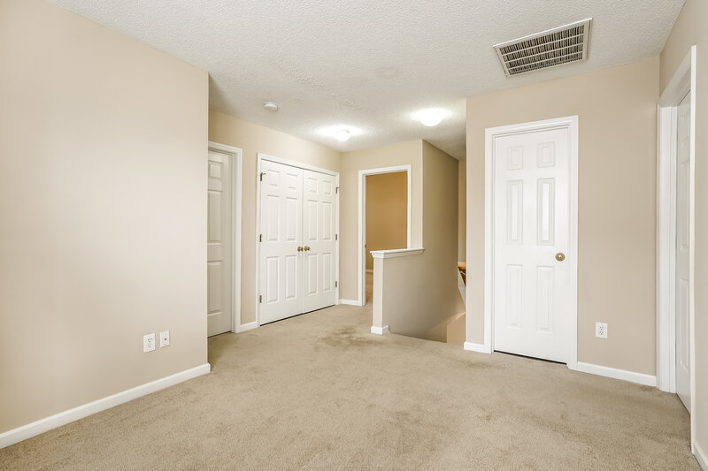 1,870/Mo, 4737 Tommans Trl Raleigh, NC 27616 Family Room View