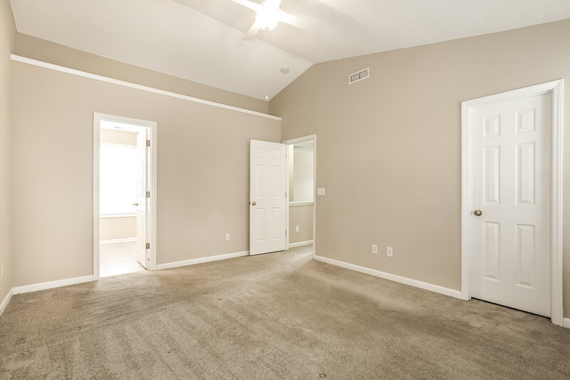 1,870/Mo, 4737 Tommans Trl Raleigh, NC 27616 Main Bedroom View 2