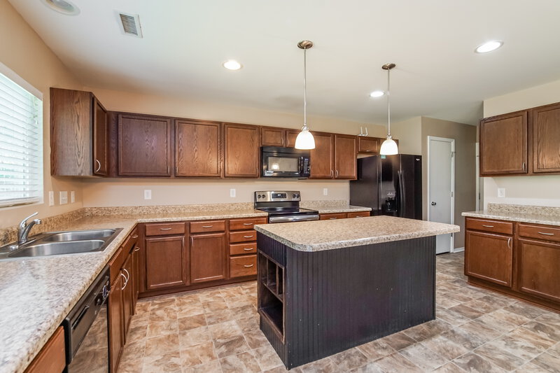 2,800/Mo, 40 Norwich Dr Clayton, NC 27520 Kitchen View 2