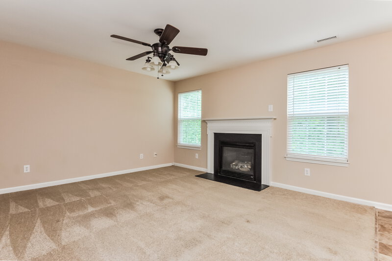 1,940/Mo, 234 Clayder Ct Fuquay Varina, NC 27526 Family Room View
