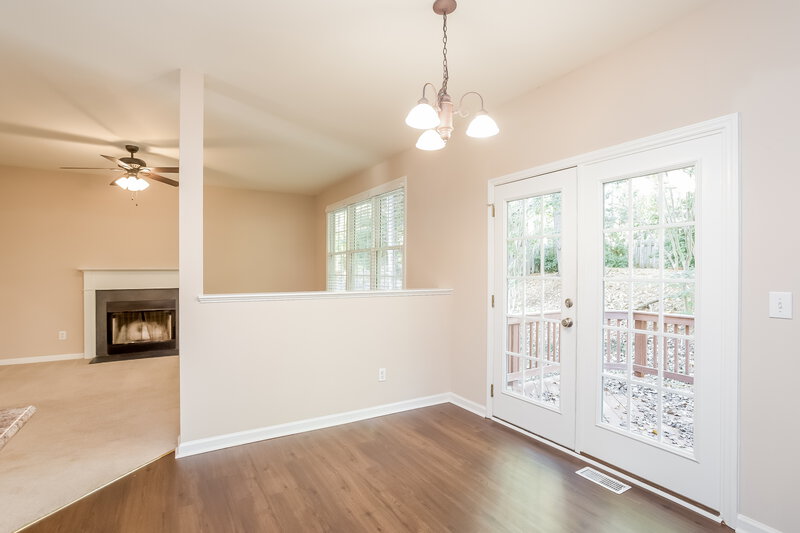2,240/Mo, 12616 Waterlow Park Ln Raleigh, NC 27614 Dining Room View 2