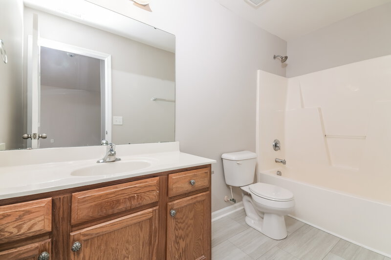 1,820/Mo, 1544 Cairo Way Fuquay Varina, NC 27526 Bathroom View