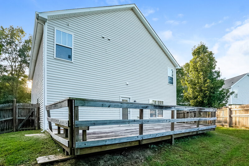 1,965/Mo, 3628 Pinkham Way Raleigh, NC 27616 Rear View