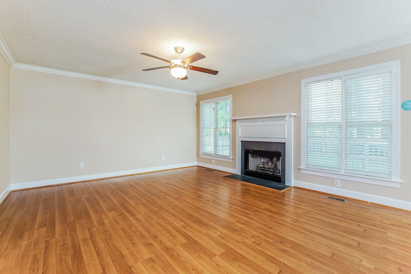 2,520/Mo, 4813 Forest Highland Dr Raleigh, NC 27604 Living Room View