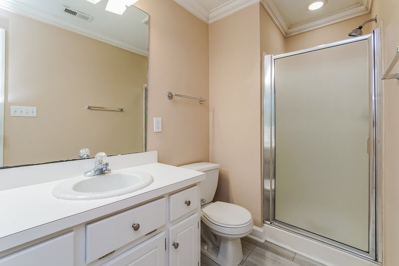 2,520/Mo, 4813 Forest Highland Dr Raleigh, NC 27604 Bathroom View 2