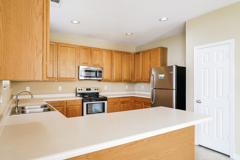 1,995/Mo, 148 Palmdale Ct Holly Springs, NC 27540 Kitchen View 2