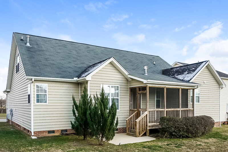 1,910/Mo, 1616 Maizefield Ln Fuquay Varina, NC 27526 Rear View