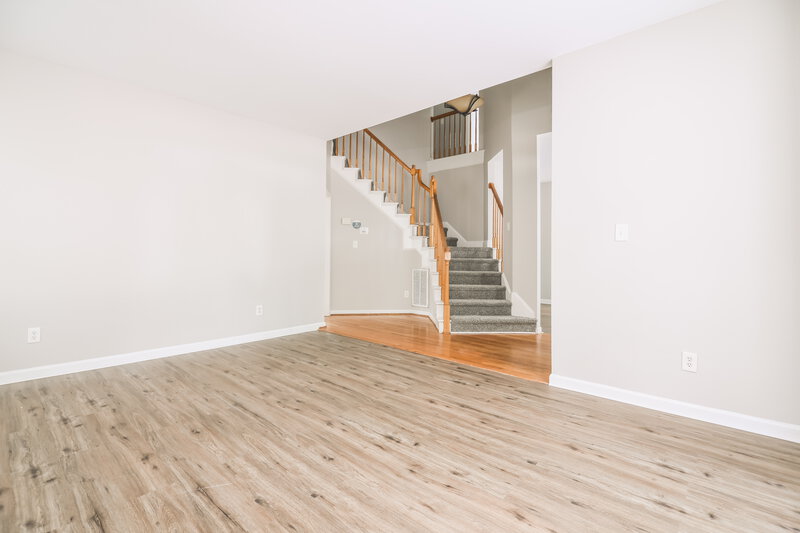 2,740/Mo, 1004 Silverbell Ln Knightdale, NC 27545 Living Room View 2