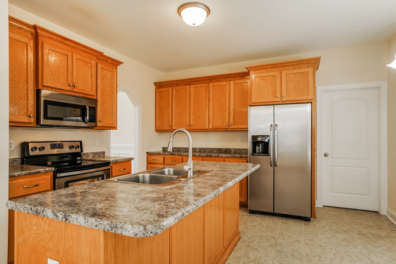 2,200/Mo, 94 Great Oak Dr Garner, NC 27529 Kitchen View