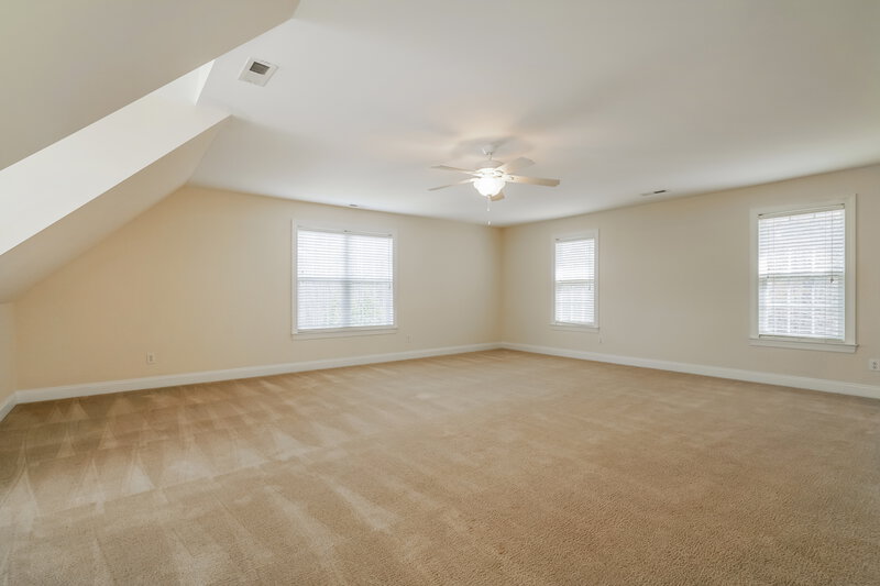 2,200/Mo, 94 Great Oak Dr Garner, NC 27529 Family Room View