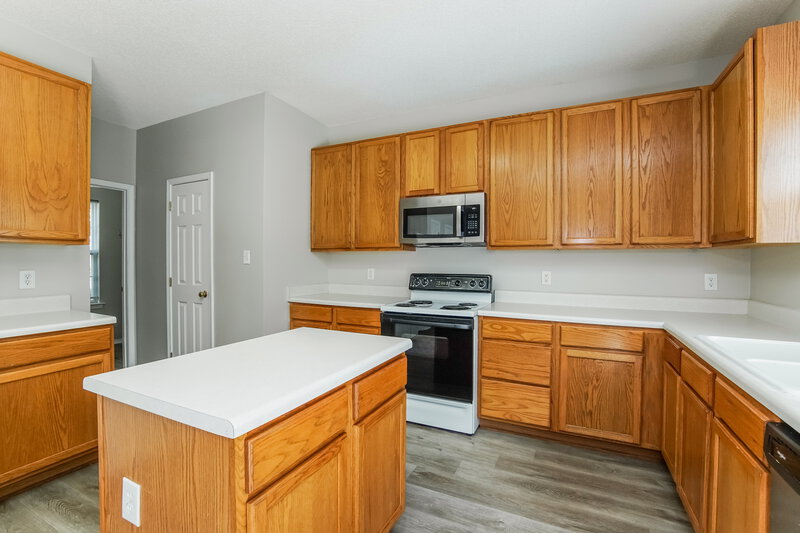 2,255/Mo, 3048 Bethwicke Ct Raleigh, NC 27604 Kitchen View