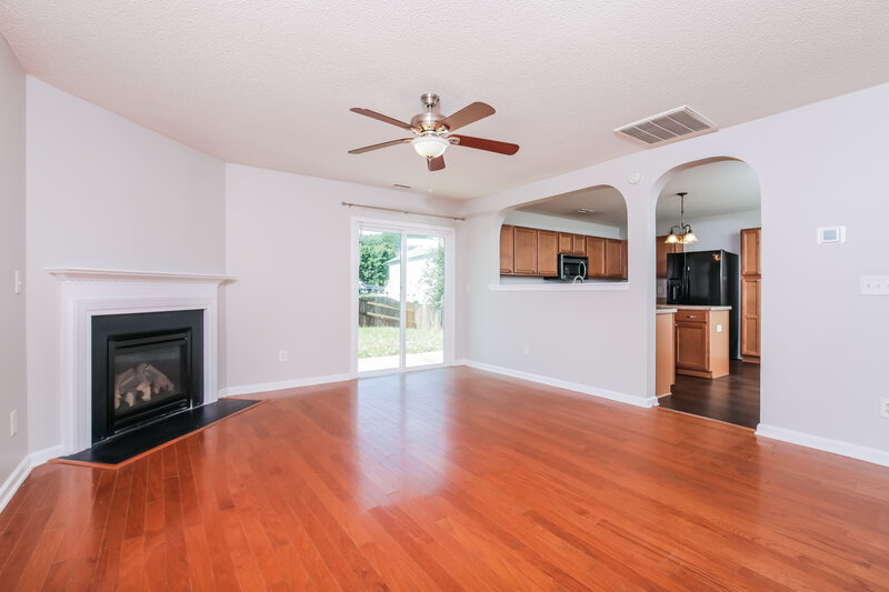 2,090/Mo, 63 Brookhaven Dr Clayton, NC 27527 Living Room View