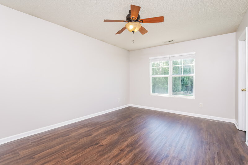 2,090/Mo, 63 Brookhaven Dr Clayton, NC 27527 Main Bedroom View 2