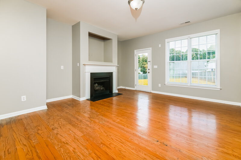 1,765/Mo, 141 Hutson Ln Clayton, NC 27527 Living Room View