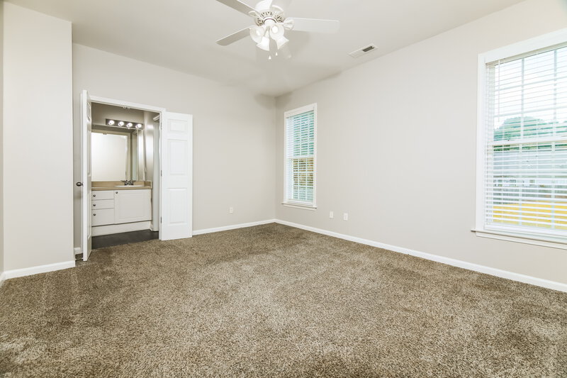 1,765/Mo, 141 Hutson Ln Clayton, NC 27527 Main Bedroom View