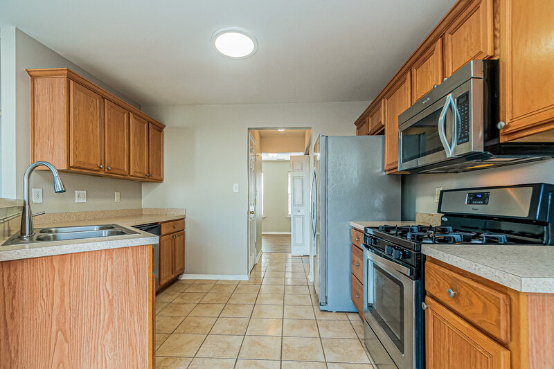 1,830/Mo, 1017 Dewberry Ct Clayton, NC 27520 Kitchen View