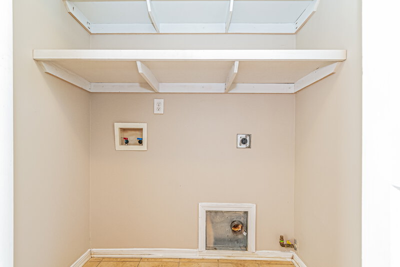 1,830/Mo, 1017 Dewberry Ct Clayton, NC 27520 Laundry Room View