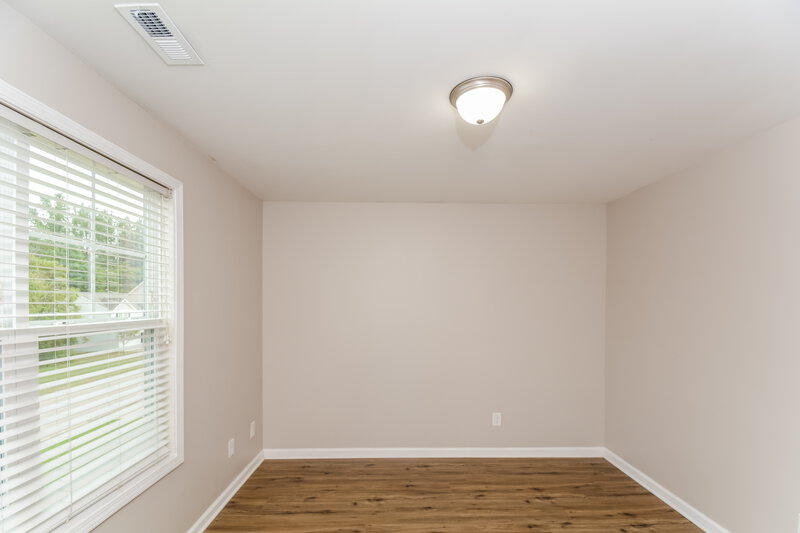 2,640/Mo, 1218 Braemar Highland Dr Zebulon, NC 27597 Living Room View 2