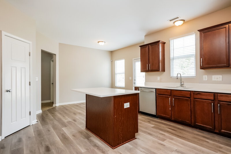 2,280/Mo, 5045 Stonewood Pines Dr Knightdale, NC 27545 Kitchen View
