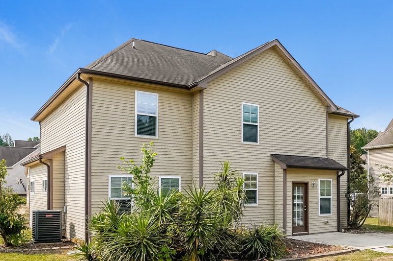 2,280/Mo, 5045 Stonewood Pines Dr Knightdale, NC 27545 Rear View