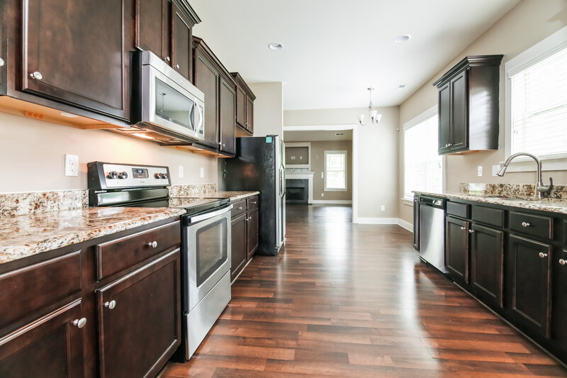 2,780/Mo, 3016 Watsonia Dr Zebulon, NC 27597 Kitchen View 2