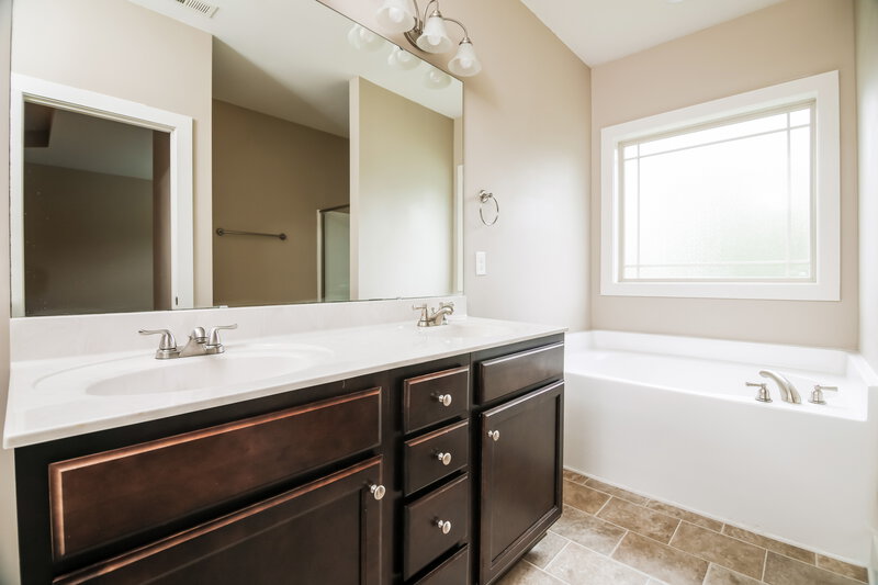 2,780/Mo, 3016 Watsonia Dr Zebulon, NC 27597 Bathroom View