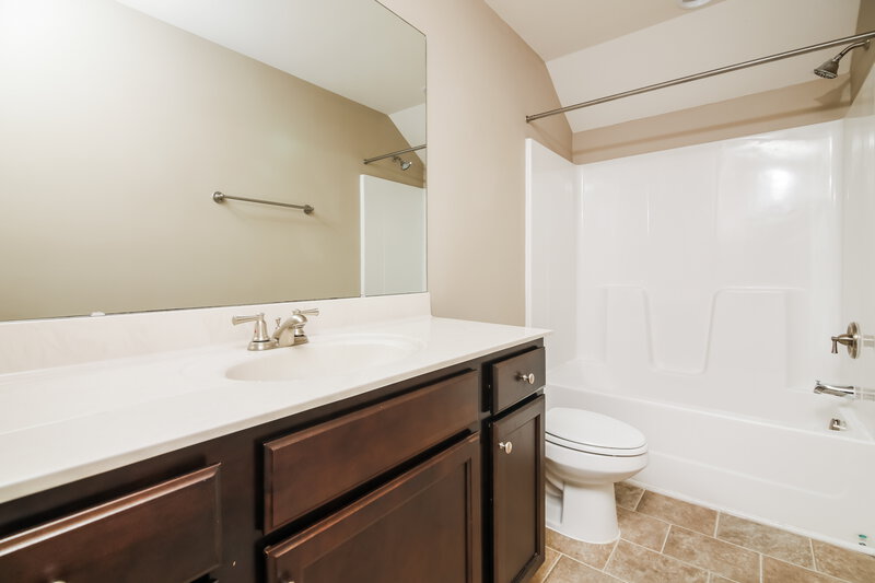 2,780/Mo, 3016 Watsonia Dr Zebulon, NC 27597 Bathroom View 2